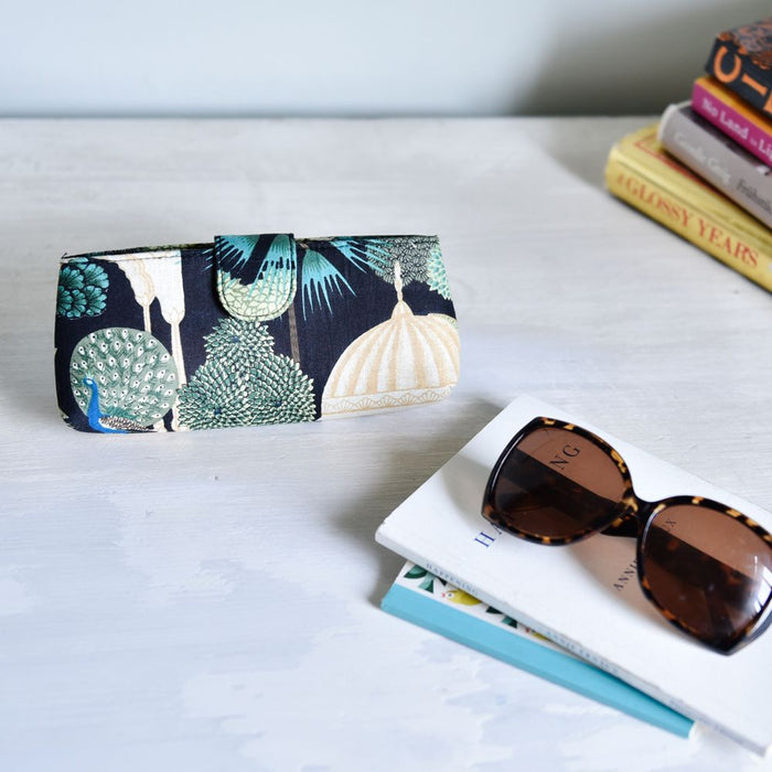 Pagoda Glasses Case