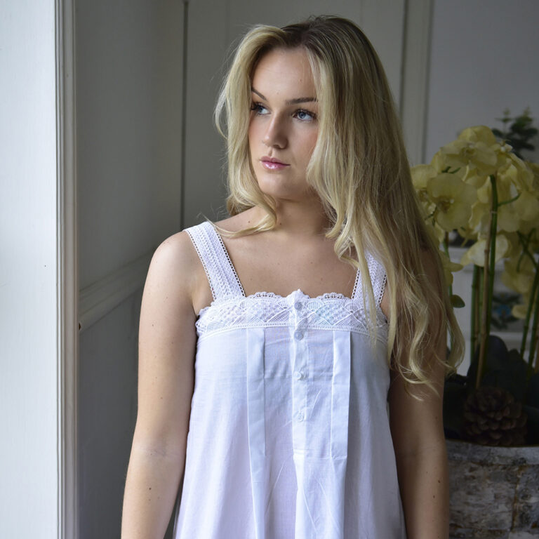 Ladies Strappy Short Nightdress with Lace 'Nellie'