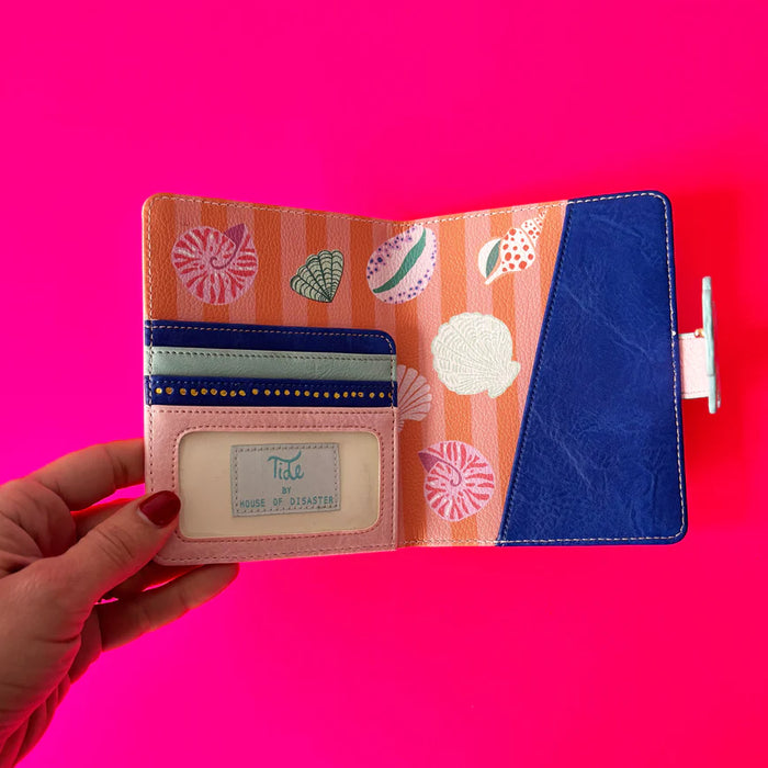 Tide Lobster Travel Wallet